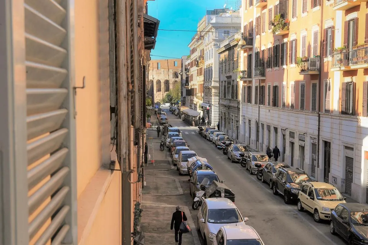 About Colosseo - Appartamento Al Colosseo Nel Cuore Di Roma - Free Wifi Rome
