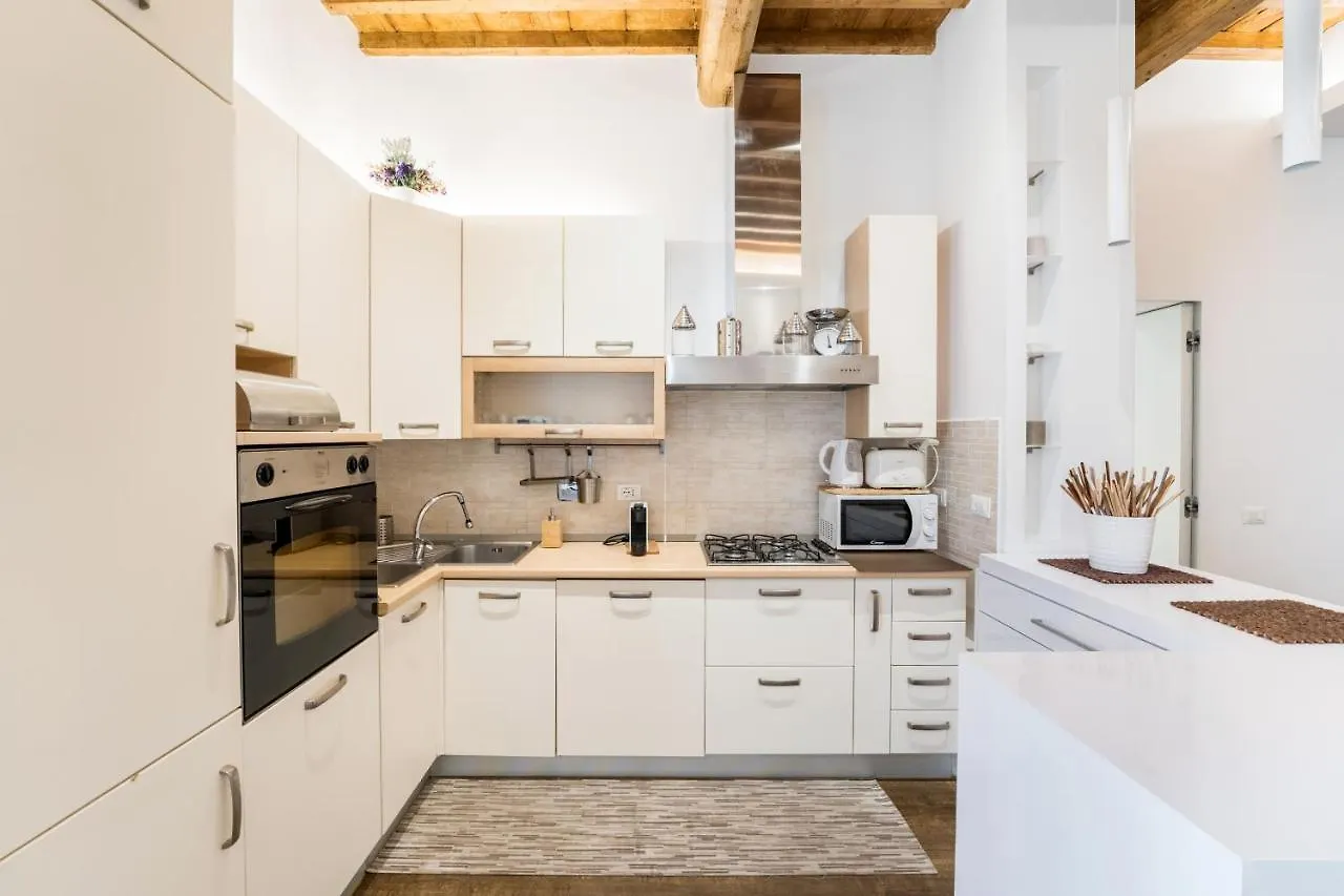 Apartment About Colosseo - Appartamento Al Colosseo Nel Cuore Di Roma - Free Wifi
