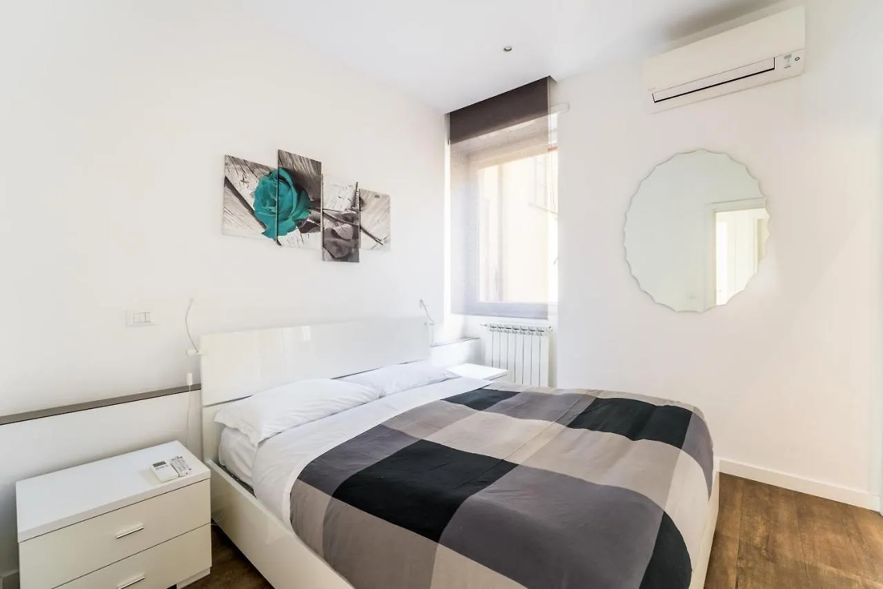 About Colosseo - Appartamento Al Colosseo Nel Cuore Di Roma - Free Wifi Apartment Rome